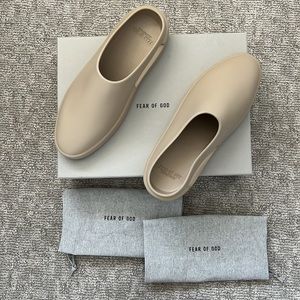 FEAR OF GOD The California in Almond, Size 43